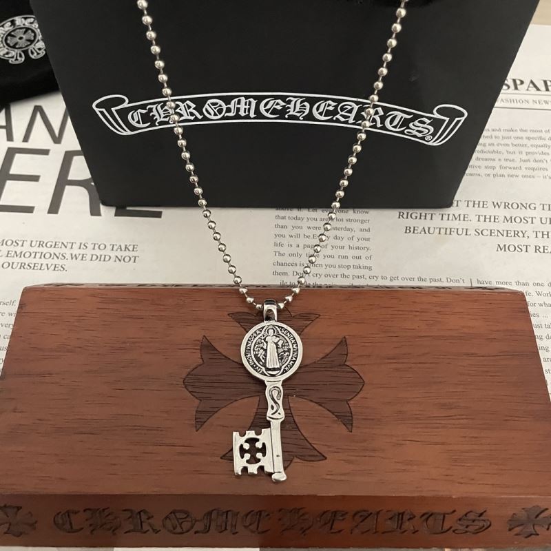 Ch**me He**ts necklaces